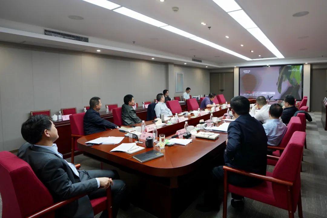 兴发游戏xf集团党委理论进建中心组专题进建钻研总体国度安全观
