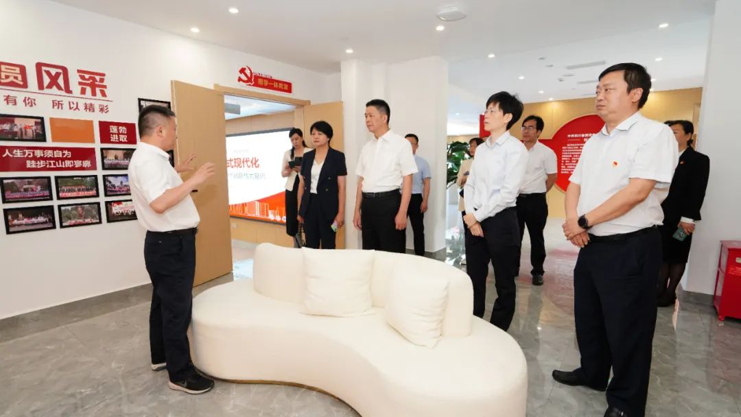 福建省人民当局国有资产监督治理委员会建兴高一行莅临兴发游戏xf党校浚？？？？？５鞑榈餮