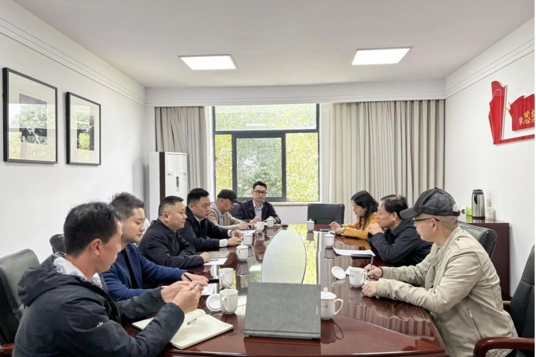 省兴发游戏xf集团调查组赴成都大学调查互换