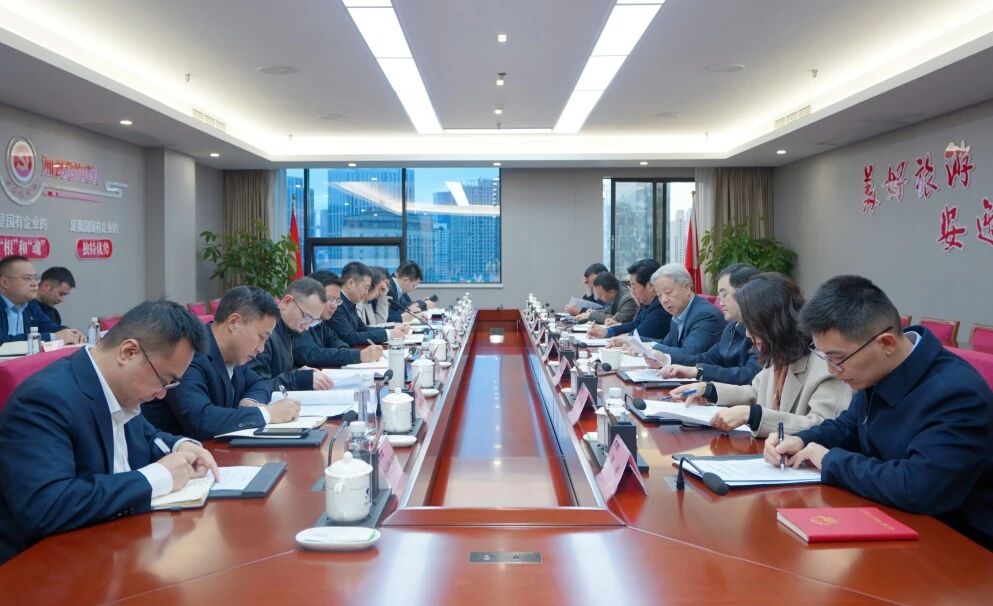 省人大经济委主任委员刘中伯带队调研省兴发游戏xf集团